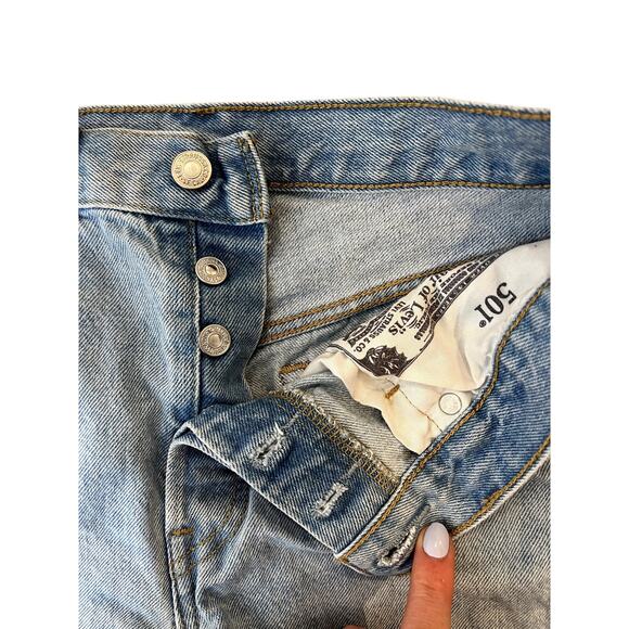Levi's 501 Cutoff Denim Distressed Shorts W28 - Picture 4 of 8